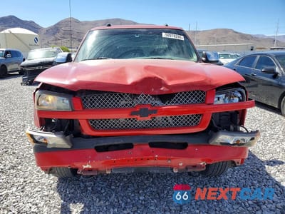 Piąte zdjęcie samochodu w środku: 2005 CHEVROLET SILVERADO SS VIN:2GCEK19N351362520 - miniatura