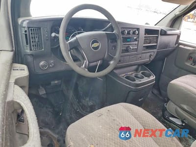 Zdjęcie 8 z 13 samochodu: 2013 CHEV EXPRESS G1500 VIN:1GCSGAF46D1115562 - miniatura