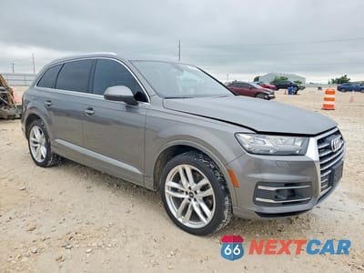 Czwarte zdjęcie samochodu z boku: 2017 AUDI Q7 PRESTIGE VIN:WA1VABF75HD050975 - miniatura