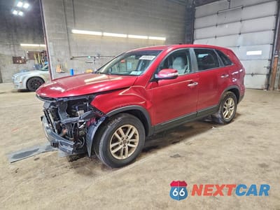 2014 KIA SORENTO LX 5XYKT3A66EG496315 - główne zdjęcie licytacji z USA - miniatura