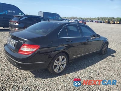 Trzecie zdjęcie samochodu z tyłu: 2011 MERCEDES-BENZ C 300 4MATIC VIN:WDDGF8BB5BR167968 - miniatura