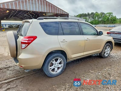 Trzecie zdjęcie samochodu z tyłu: 2011 TOYOTA RAV4 BASE VIN:JTMZF4DV8B5040531 - miniatura