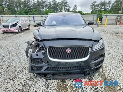 Piąte zdjęcie samochodu w środku: 2020 JAGUAR F-PACE PRESTIGE VIN:SADCK2GX3LA635531 - miniatura