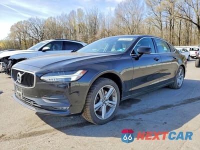 2018 VOLVO S90 T5 MOMENTUM LVY982MK2JP022672 - główne zdjęcie licytacji z USA - miniatura