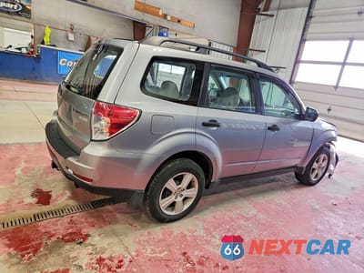 Trzecie zdjęcie samochodu z tyłu: 2010 SUBARU FORESTER XS VIN:JF2SH6BC5AH917354 - miniatura