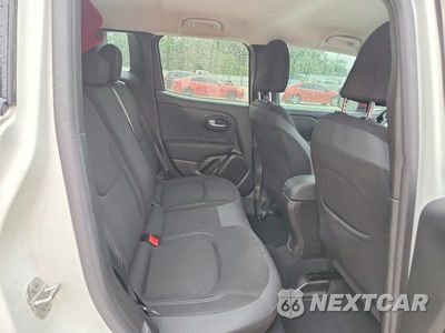 Zdjęcie 11 z 12 samochodu: 2023 JEEP RENEGADE LATITUDE VIN:ZACNJDB14PPP36991 - miniatura