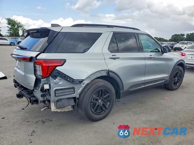 Trzecie zdjęcie samochodu z tyłu: 2025 FORD EXPLORER ACTIVE VIN:1FMUK7DH8SGA18997 - miniatura