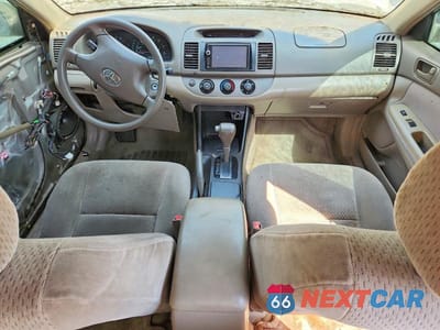 Zdjęcie 8 z 12 samochodu: 2002 TOYOTA CAMRY LE VIN:4T1BE32K32U035939 - miniatura