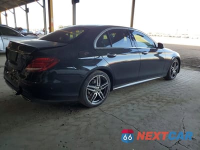 Trzecie zdjęcie samochodu z tyłu: 2018 MERCEDES-BENZ E 300 VIN:WDDZF4JB5JA404233 - miniatura