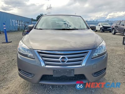 Piąte zdjęcie samochodu w środku: 2015 NISSAN SENTRA SV VIN:3N1AB7APXFY325436 - miniatura