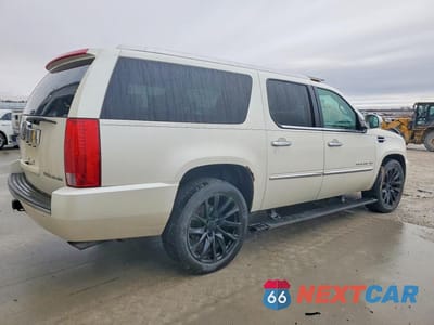 Trzecie zdjęcie samochodu z tyłu: 2010 CADILLAC ESCALADE ESV PLATINUM VIN:1GYUKKEF7AR289485 - miniatura