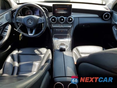 Zdjęcie 8 z 12 samochodu: 2016 MERCEDES-BENZ C 300 4MATIC VIN:55SWF4KB4GU143770 - miniatura
