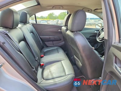 Zdjęcie 10 z 12 samochodu: 2015 CHEVROLET SONIC LTZ VIN:1G1JE5SB0F4111014 - miniatura