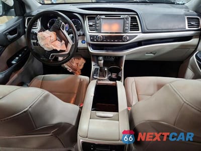 Zdjęcie 8 z 13 samochodu: 2017 TOYOTA HIGHLANDER HYBRID XLE VIN:5TDJGRFH9HS031192 - miniatura