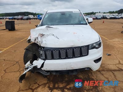 Piąte zdjęcie samochodu w środku: 2019 JEEP GRAND CHEROKEE LAREDO VIN:1C4RJFAG8KC703592 - miniatura
