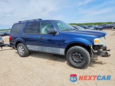 Czwarte zdjęcie samochodu z boku: 2010 FORD EXPEDITION XLT VIN:1FMJU1G56AEA42964 - miniatura