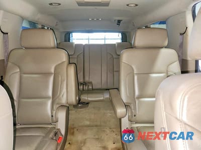 Zdjęcie 10 z 13 samochodu: 2018 CHEVROLET SUBURBAN K1500 LT VIN:1GNSKHKC5JR280849 - miniatura