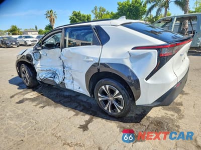 Drugie zdjęcie samochodu z przodu: 2023 TOYOTA BZ4X XLE VIN:JTMAAAAAXPA001093 - miniatura