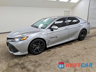 2018 TOYOTA CAMRY LE 4T1B11HK5JU090351 - główne zdjęcie licytacji z USA - miniatura