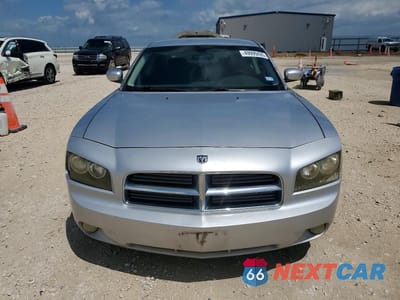 Piąte zdjęcie samochodu w środku: 2010 DODGE CHARGER SXT VIN:2B3CA3CV2AH178252 - miniatura
