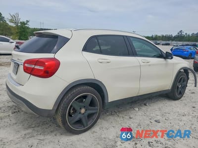 Trzecie zdjęcie samochodu z tyłu: 2015 MERCEDES-BENZ GLA 250 4MATIC VIN:WDCTG4GB3FJ038004 - miniatura