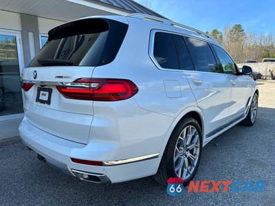 Czwarte zdjęcie samochodu z boku: 2019 BMW X7 XDRIVE40I VIN:5UXCW2C59KL080798 - miniatura