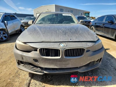 Piąte zdjęcie samochodu w środku: 2013 BMW 328 XI VIN:WBA3B3C57DF537528 - miniatura