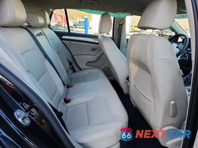 Zdjęcie 10 z 11 samochodu: 2015 VOLKSWAGEN GOLF VIN:3VW217AU5FM008372 - miniatura