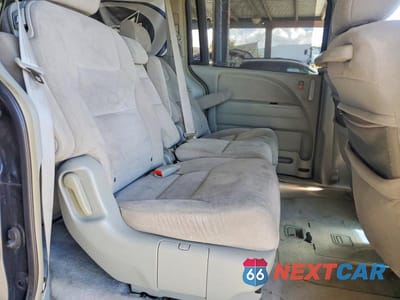 Zdjęcie 11 z 13 samochodu: 2005 HONDA ODYSSEY EX VIN:5FNRL38425B408029 - miniatura