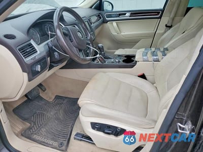 Zdjęcie 7 z 12 samochodu: 2016 VOLKSWAGEN TOUAREG SPORT VIN:WVGEF9BP6GD012879 - miniatura