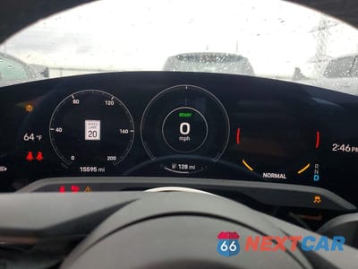 Zdjęcie 9 z 12 samochodu: 2023 PORSCHE TAYCAN VIN:WP0AA2Y19PSA15446 - miniatura