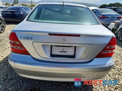 Zdjęcie 6 z 12 samochodu: 2001 MERCEDES-BENZ C 320 VIN:WDBRF64JX1F094414 - miniatura