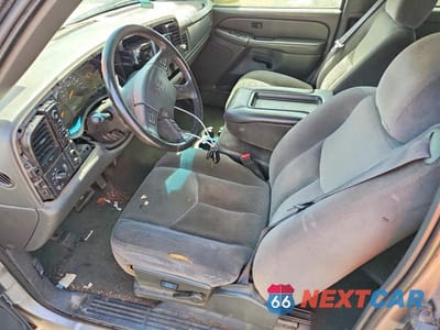 Zdjęcie 7 z 11 samochodu: 2004 GMC NEW SIERRA K1500 VIN:2GTEK19T841285141 - miniatura