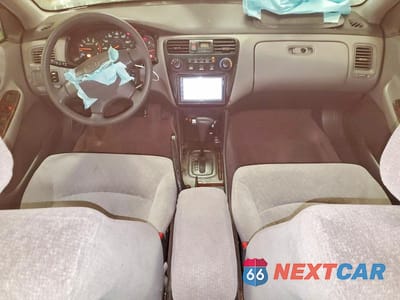 Zdjęcie 8 z 12 samochodu: 2002 HONDA ACCORD SE VIN:JHMCG56702C001045 - miniatura