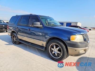Czwarte zdjęcie samochodu z boku: 2003 FORD EXPEDITION XLT VIN:1FMRU15W03LB90749 - miniatura