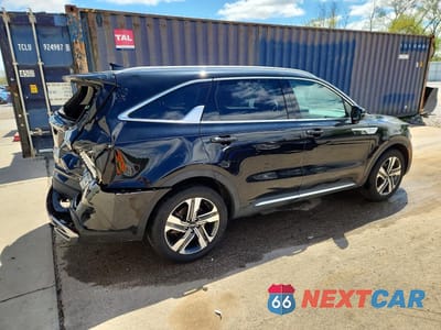 Trzecie zdjęcie samochodu z tyłu: 2023 KIA SORENTO EX VIN:KNDRHDLG6P5210700 - miniatura