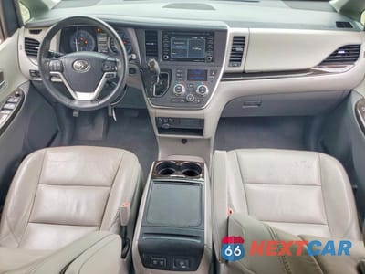 Zdjęcie 8 z 14 samochodu: 2019 TOYOTA SIENNA XLE 8-PASSENGER VIN:5TDYZ3DC8KS982648 - miniatura