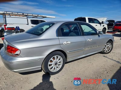 Trzecie zdjęcie samochodu z tyłu: 2005 HYUNDAI SONATA GLS VIN:KMHWF35H25A110845 - miniatura