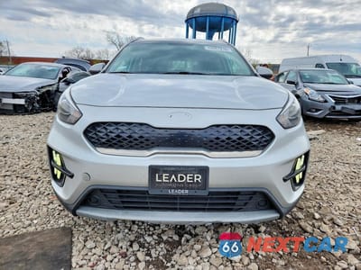 Piąte zdjęcie samochodu w środku: 2020 KIA NIRO LX VIN:KNDCB3LC2L5361588 - miniatura