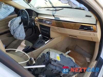 Zdjęcie 8 z 12 samochodu: 2006 BMW 330 I VIN:WBAVB33506KS31404 - miniatura