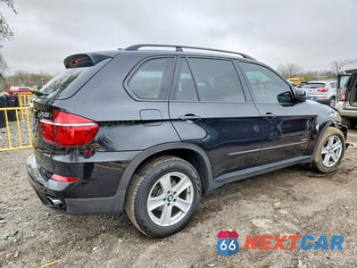 Trzecie zdjęcie samochodu z tyłu: 2013 BMW X5 XDRIVE35I VIN:5UXZV4C58D0E10429 - miniatura