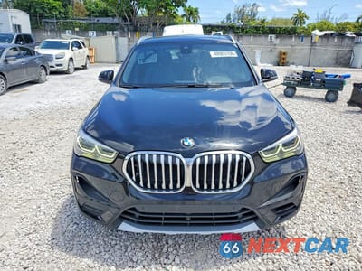 Piąte zdjęcie samochodu w środku: 2022 BMW X1 SDRIVE28I VIN:WBXJG7C02N5U52274 - miniatura