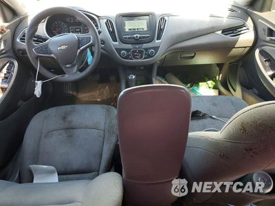 Zdjęcie 8 z 12 samochodu: 2016 CHEV MALIBU VIN:1G1ZC5ST2HF102095 - miniatura