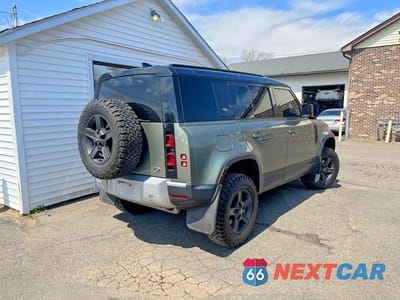 Trzecie zdjęcie samochodu z tyłu: 2021 LAND ROVER DEFENDER 110 S VIN:SALEJ7RXXM2052024 - miniatura