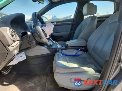 Zdjęcie 7 z 13 samochodu: 2019 AUDI A3 PREMIUM VIN:WAUAUGFF3KA065349 - miniatura