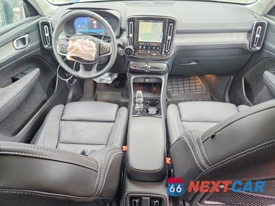 Zdjęcie 8 z 13 samochodu: 2026 VOLVO XC40 PLUS VIN:YV4L12UC9T2710921 - miniatura