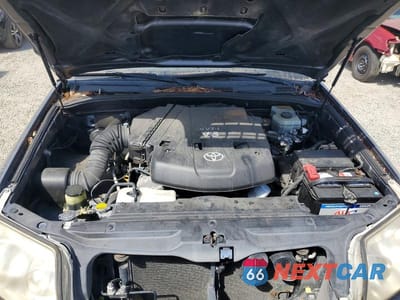 Zdjęcie 12 z 12 samochodu: 2004 TOYOTA 4RUNNER SPORT EDITION VIN:JTEZU14R540034611 - miniatura