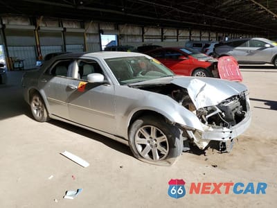 Czwarte zdjęcie samochodu z boku: 2006 CHRYSLER 300 TOURING VIN:2C3KA53G16H341797 - miniatura