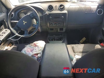 Zdjęcie 8 z 12 samochodu: 2006 MITSUBISHI RAIDER LS VIN:1Z7HC28K16S574488 - miniatura