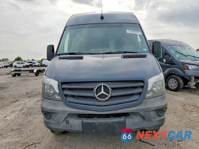 Piąte zdjęcie samochodu w środku: 2018 MERCEDES-BENZ SPRINTER 2500 VIN:WD3PE7CD3JP622442 - miniatura